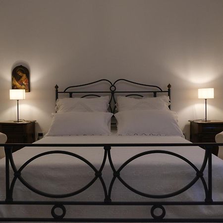 Bed and Breakfast La Finestra Sui Trulli Альберобелло Экстерьер фото