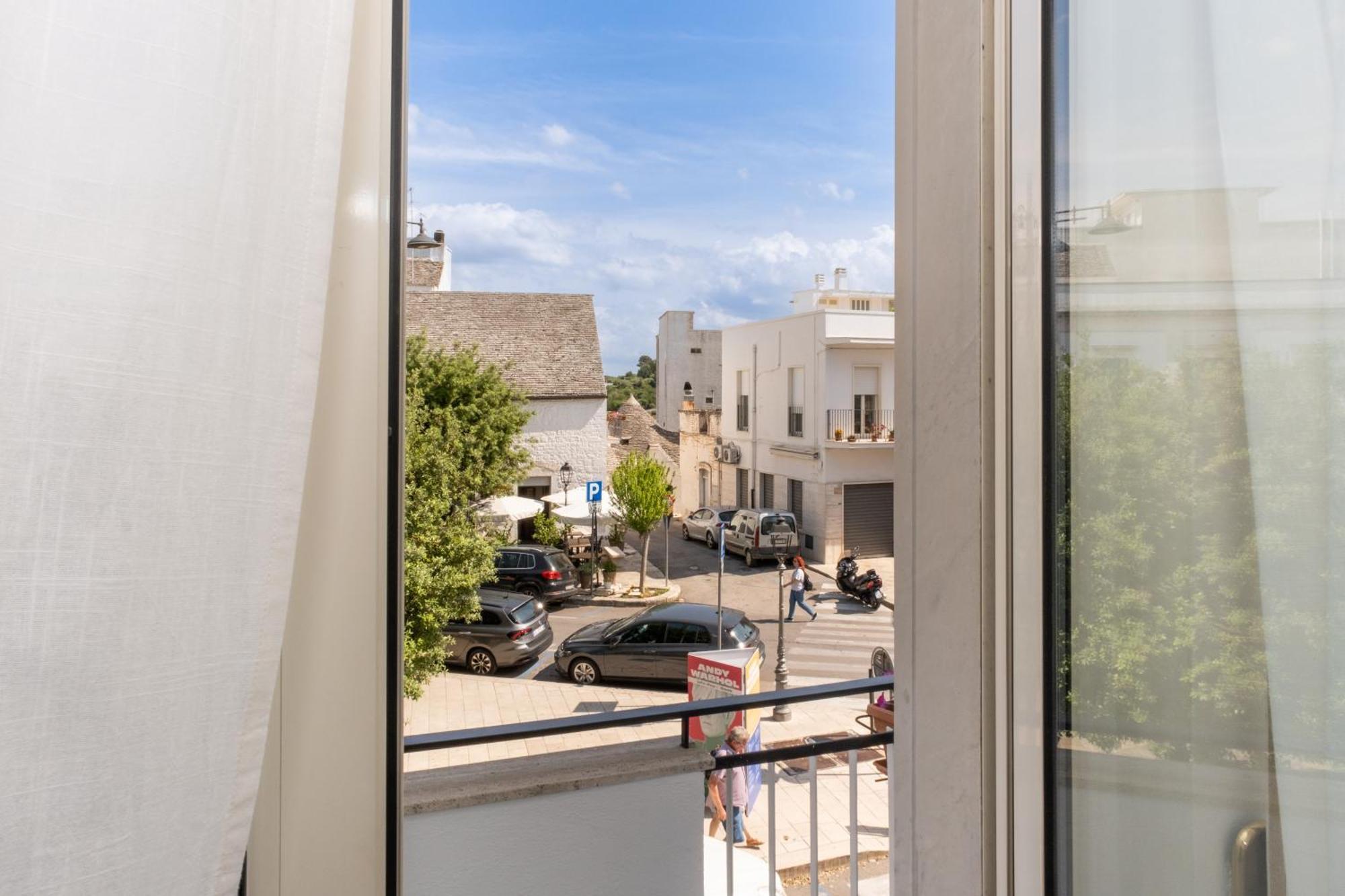 Bed and Breakfast La Finestra Sui Trulli Альберобелло Экстерьер фото